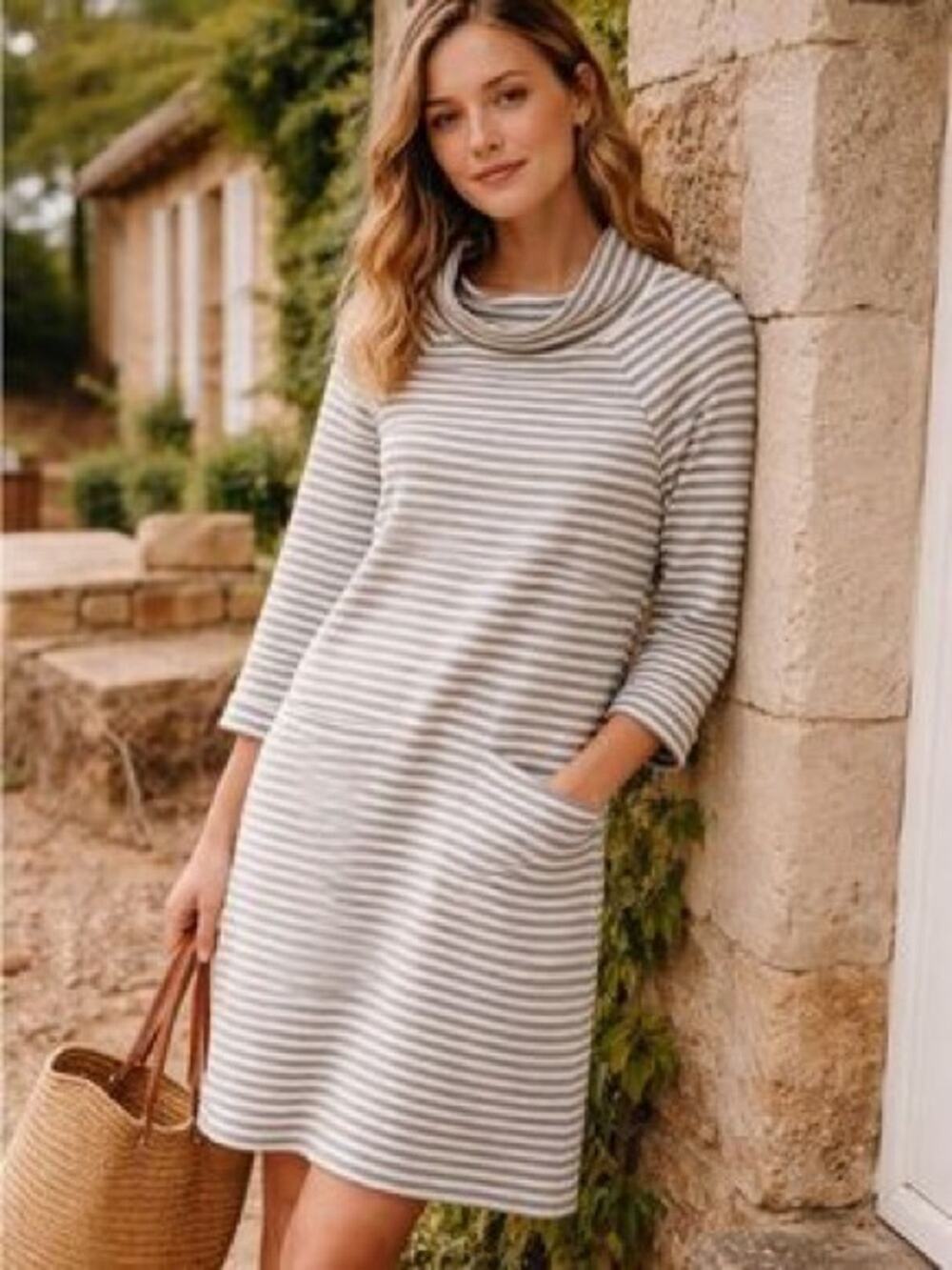 Boden Striped Knit Jersey dress in Gray front pockets mock neck size 4